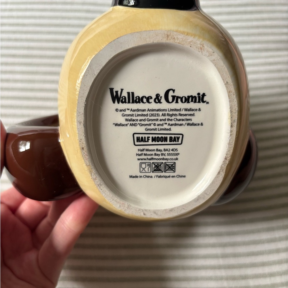 Wallace and Gromit - Gromit Mug - Picture 3 of 5